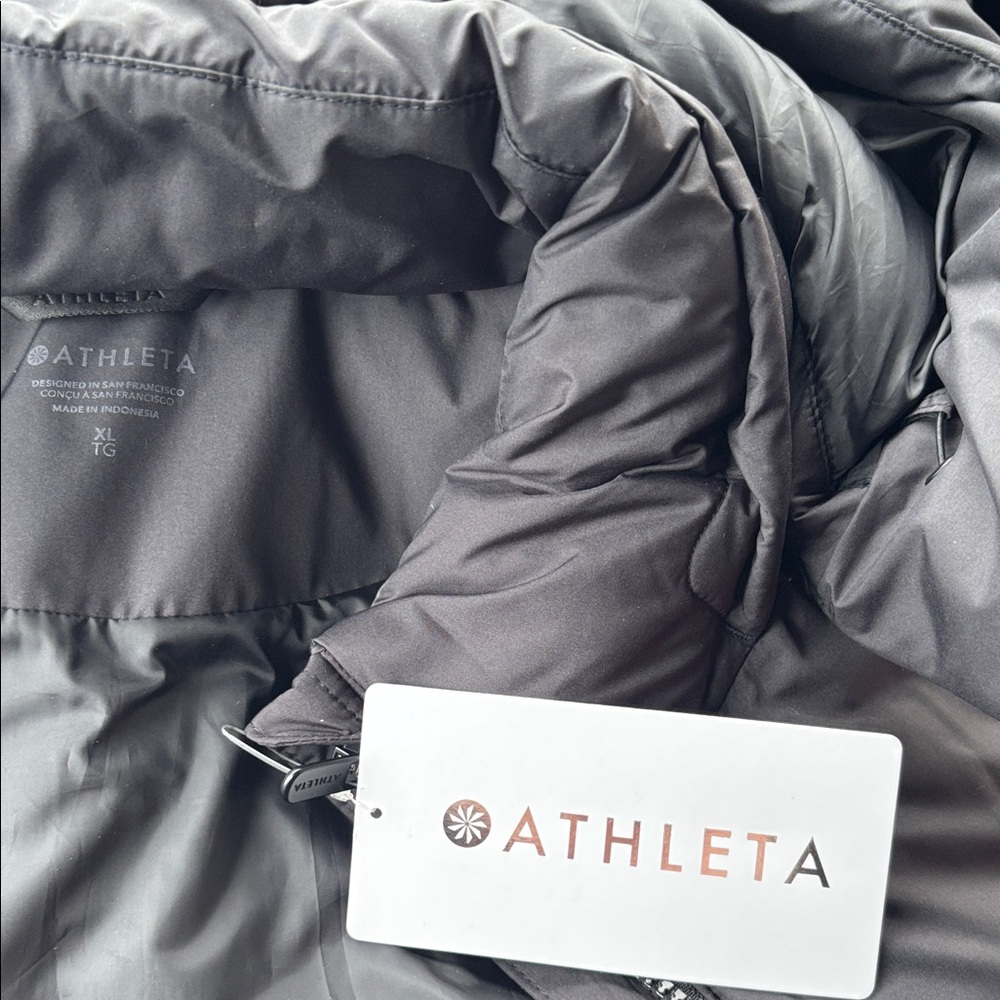 Athleta Women's Black XL Women Stratus Puffer Jacket